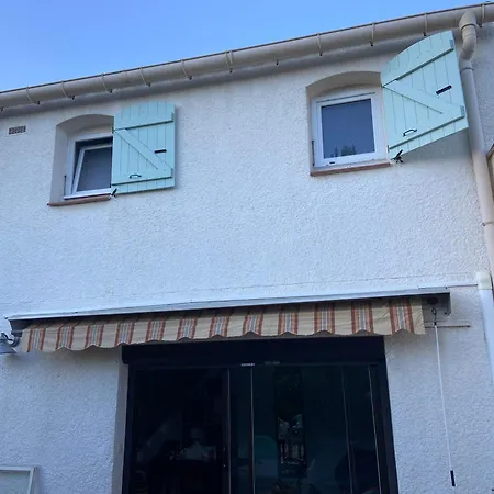 Vakantiehuis Maison Confortable A Saint-cyprien Avec Piscine Partagee *